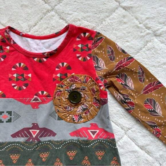 Jelly The Pug | Red & Gray Feather Aztec Tribal Cameron Knit Dress | Size 5 - Picture 2 of 10